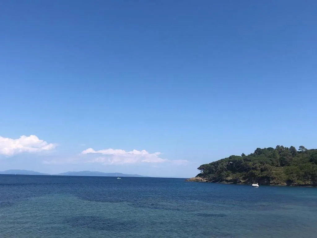 Appartamento A 30 Metri Dalla Spiaggia ポルト・アッズッロ アパート